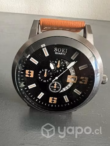 Reloj analógico con pulseras