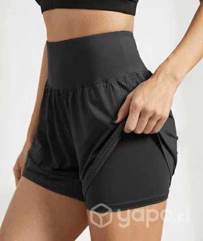 Shorts deportivo con malla