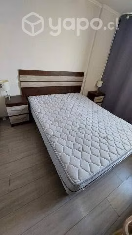 Cama + colchón + respaldo + veladores