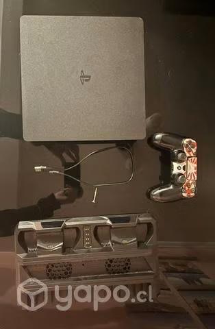 PlayStation 4 (PS4)
