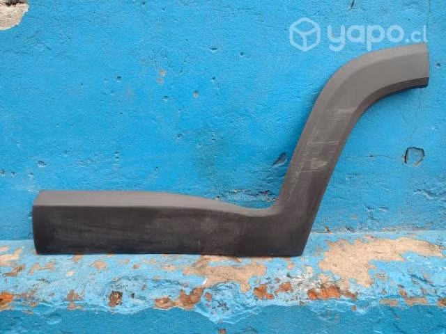 Moldura de puerta tras izq Jeep renagade 2016-22