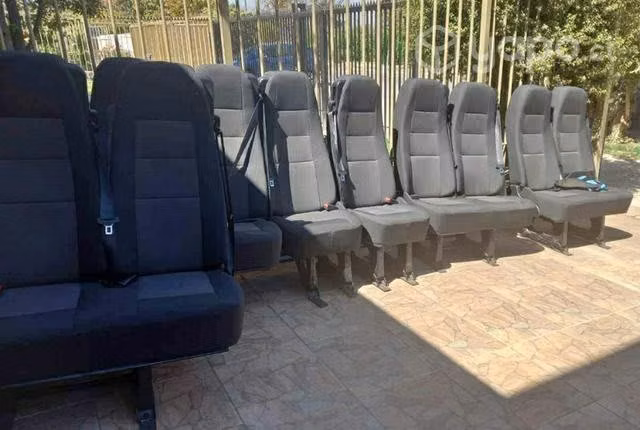 Asientos Ford transit año 2023