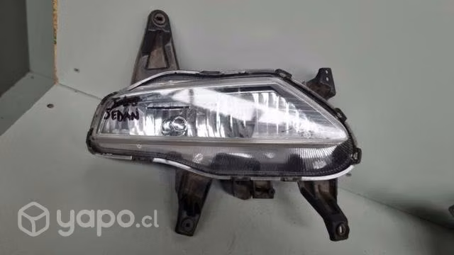 Neblinero hyundai grand i10 sedan dmg la cist33