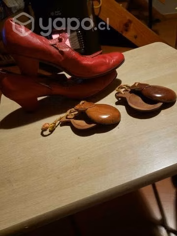 Zapatos N. 36 y castañuelas