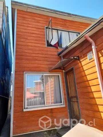 Casa de 2 pisos con reciente ampliación