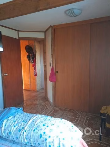 Se vende casa de 2 pisos cerca de Nueva Imperial