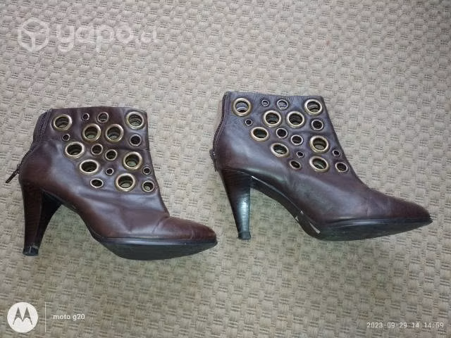 Botines marca Hush Puppies talla 36