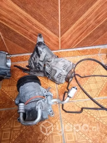 Motor desarmado de toyota yaris 2015