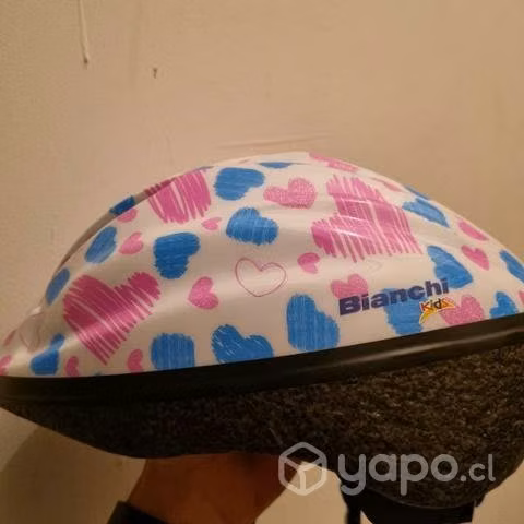Casco infantil rodilleras y coderas Bianchi