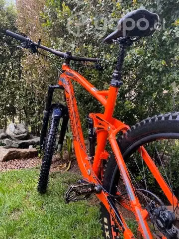 Bicicleta de Enduro Moongose