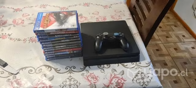 Play 4 con 12 juegos y 1 mando uso adulto
