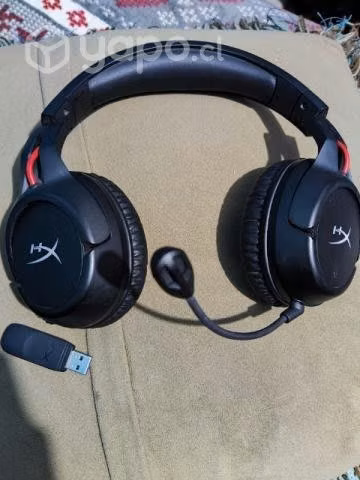 Audífonos Inalámbricos Hyperx Cloud Flight negros