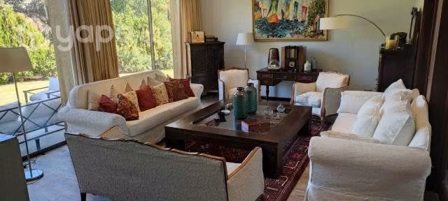 Casa en terreno urbano de 5.000 metros cuadrados