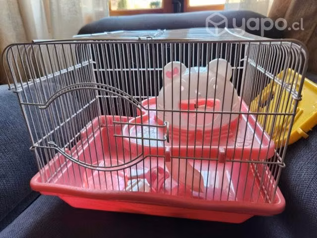 Jaula para hámster rosada y sus accesorios