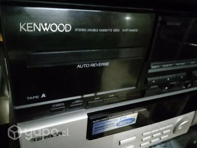 Deck Kenwood funcionando al 100 w 4010