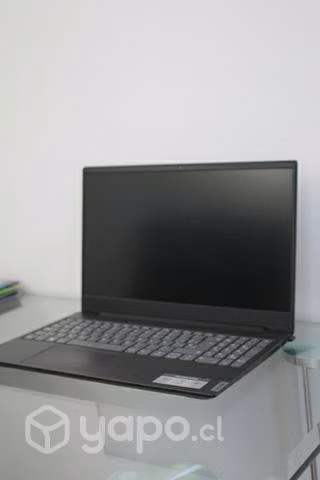 Laptop Lenovo - Imagen 2