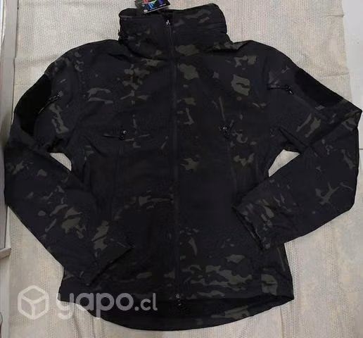 Softshell mimetismo negro