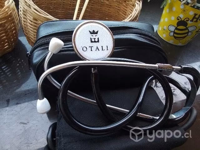 Estuche con máquina para presión y fonendoscopio