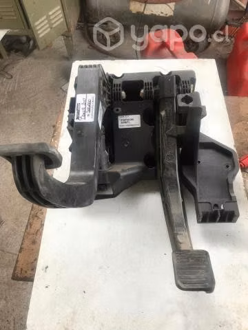 Pedal freno embrague con bomba Peugeot Boxer 2012