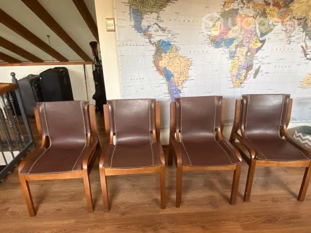 4 sillas tienda