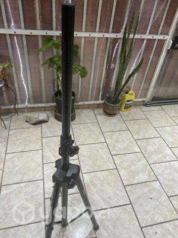 Atriles para parlantes - Imagen 2