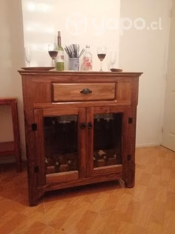 Cabas de vino y copero