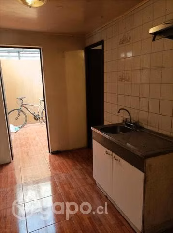 Exelente casa 3 piezas 1 baño muy buena ubicación