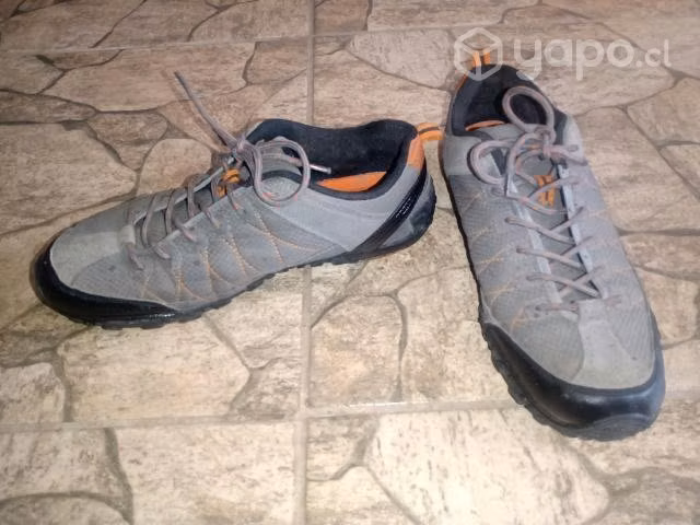Zapatillas trekin Spalding