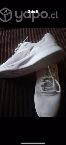 Zapatillas. Nuevas