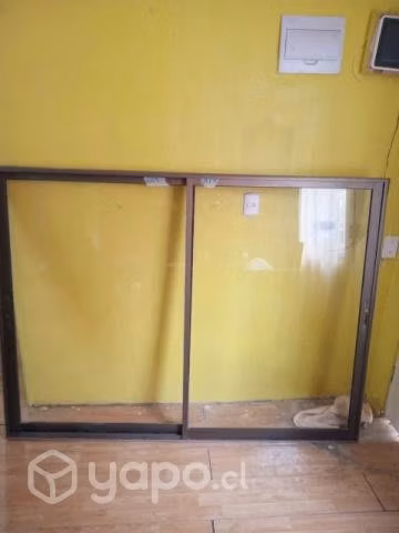 2 ventanas grandes