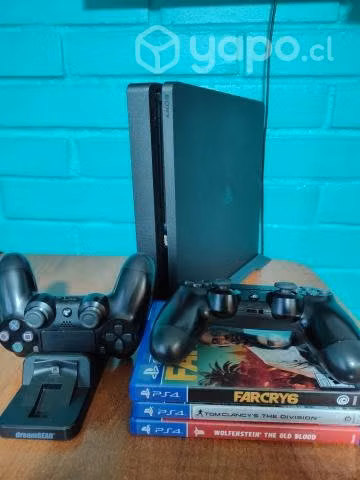Ps4 slim 1TB 2 controles original