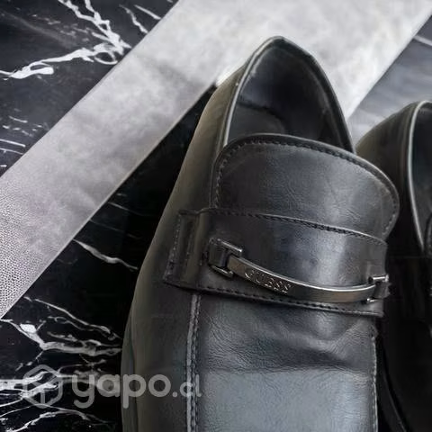 Zapatos Mocasines marca Guess - Imagen 3