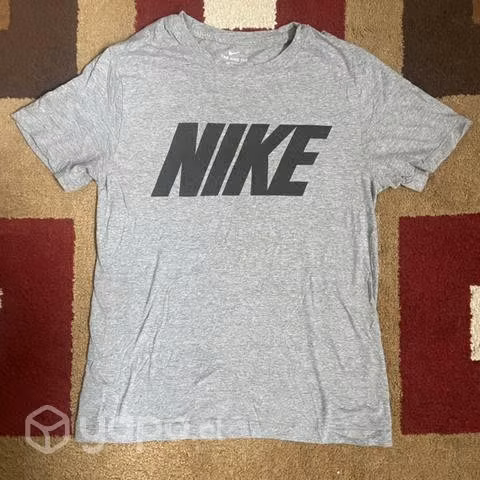 Poleras deportivas nike