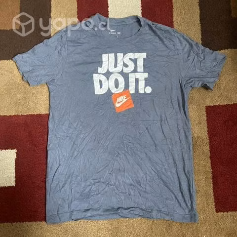 Poleras deportivas nike