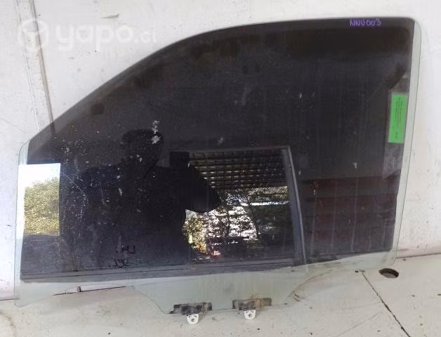 Vidrio Original Pta del izq (NNV003) Nissan Navara