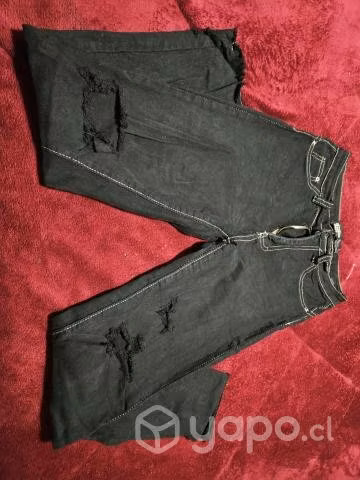 Ropa usada en buen estado