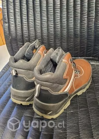 Zapato de seguridad Treck 44 (29 ctm)