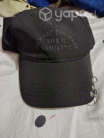 Gorro con piercing - Imagen 3