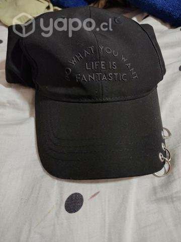 Gorro con piercing - Imagen 2