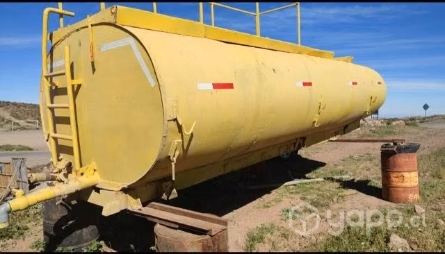 Estanque de agua de fierro de 16.000 litros