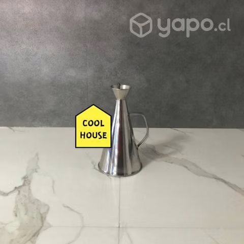 Nueva Aceitera de acero inoxidable de 750 cc