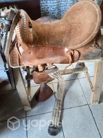 Montura tipo tejana