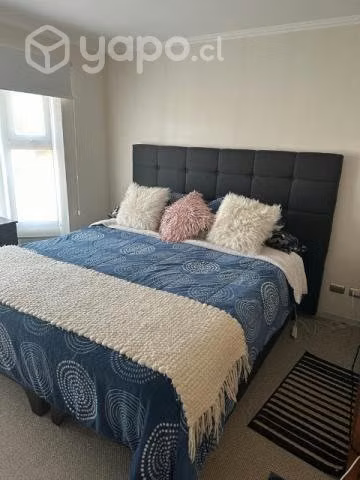 Cama tamaño king con respaldo