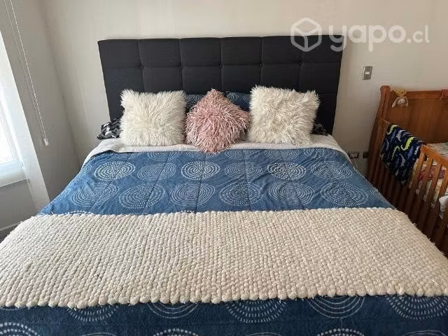 Cama tamaño king con respaldo