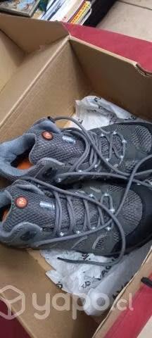 Zapatos outdoor nuevos merrel