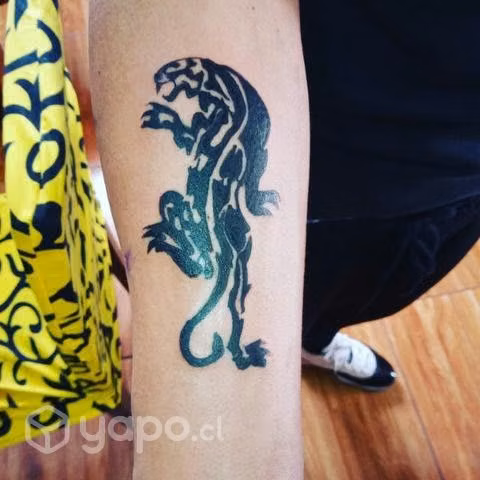 Tatuajes en negro hasta 10 cm