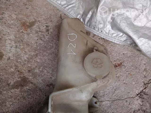 Nissan d 21 depositos de agua originales envio reg