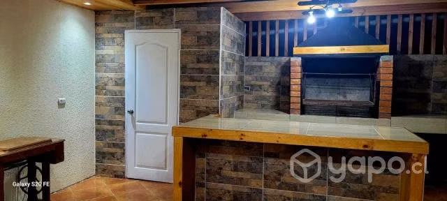 Se vende casa en Linares, 4 habitaciones, 2 baños