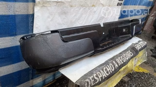 Parachoque trasero Nissan Navara