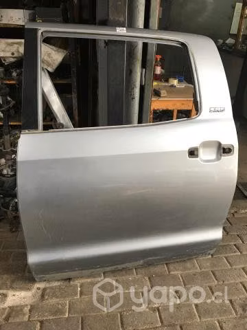 Puerta trasera izquierda Toyota Tundra 2011